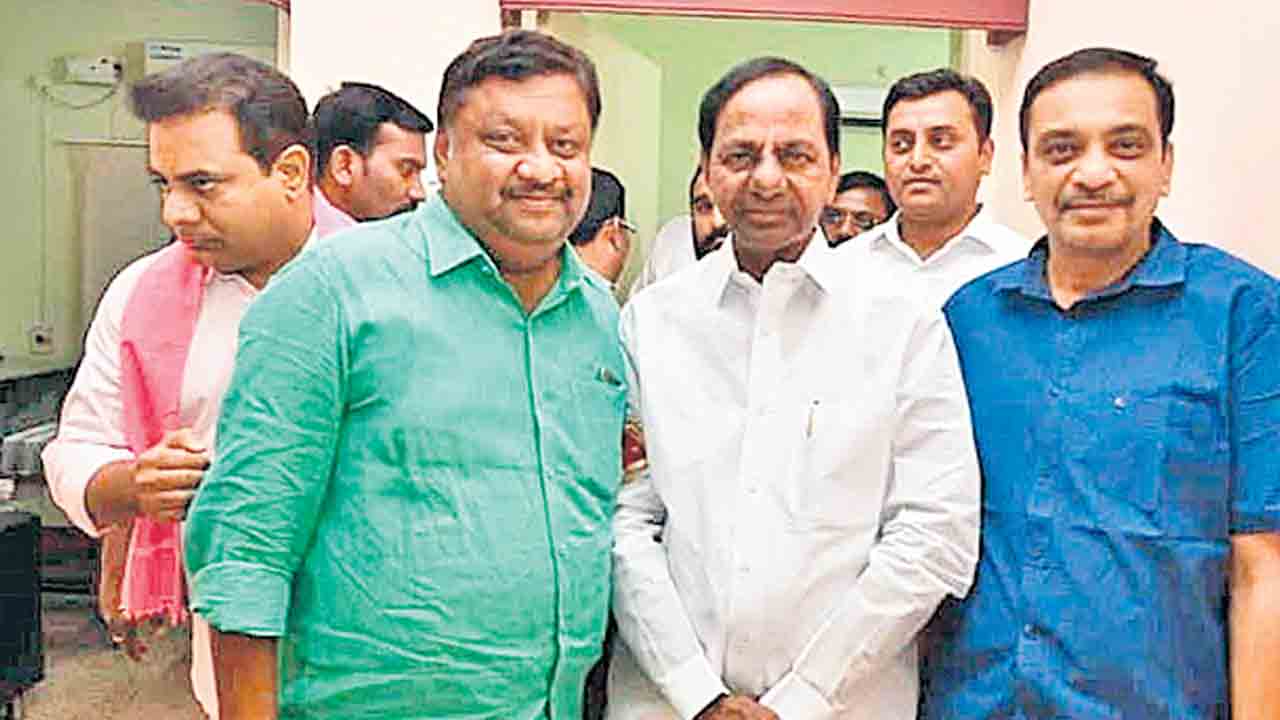 బల్మూరి ఆనందరావు హఠాన్మరణం