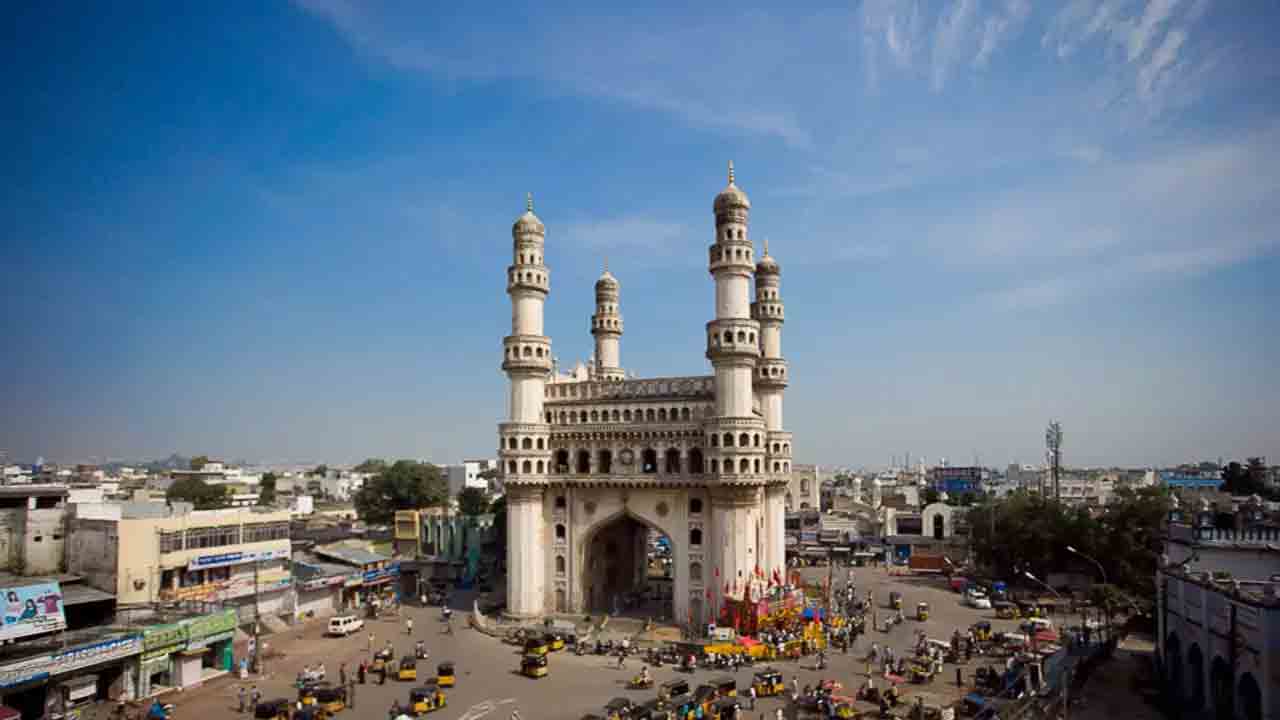 చార్మినార్‌కు బాంబు బెదిరింపు కలకలం..! పోలీసులు ఏమన్నారంటే..?