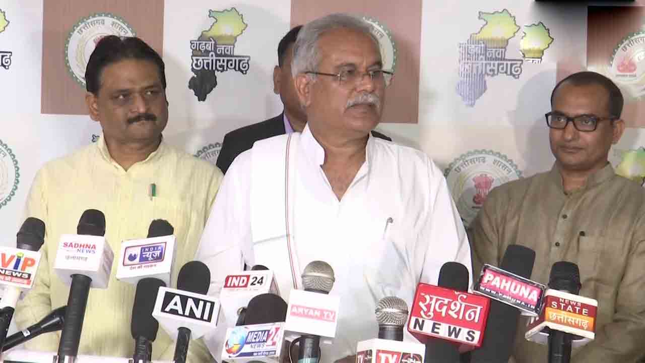 దళితులు, ఆదివాసీలకు ఆరెస్సెస్ చీఫ్‌ పదవి ఎందుకివ్వరు?: ఛత్తీస్‌గఢ్‌ సీఎం