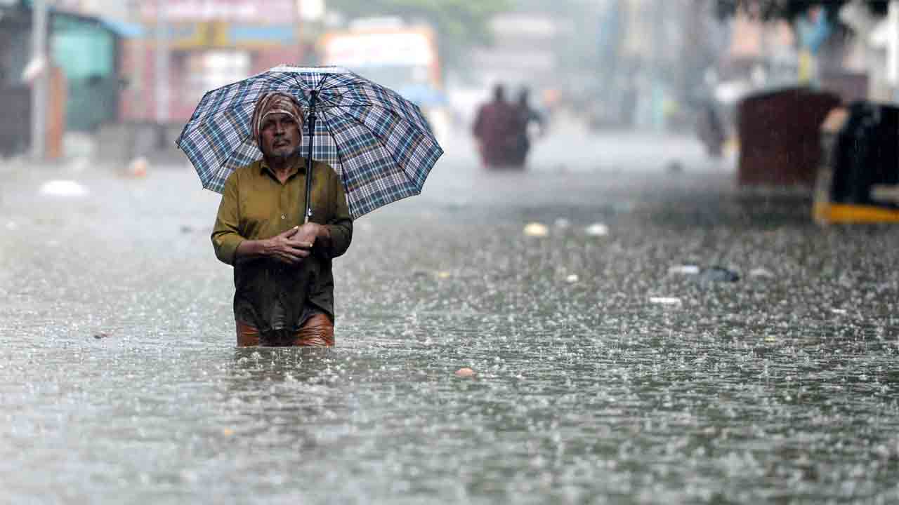 Rain in Chennai |చెన్నైలో భారీ వర్షం.. 3 ​​మంది మృతి