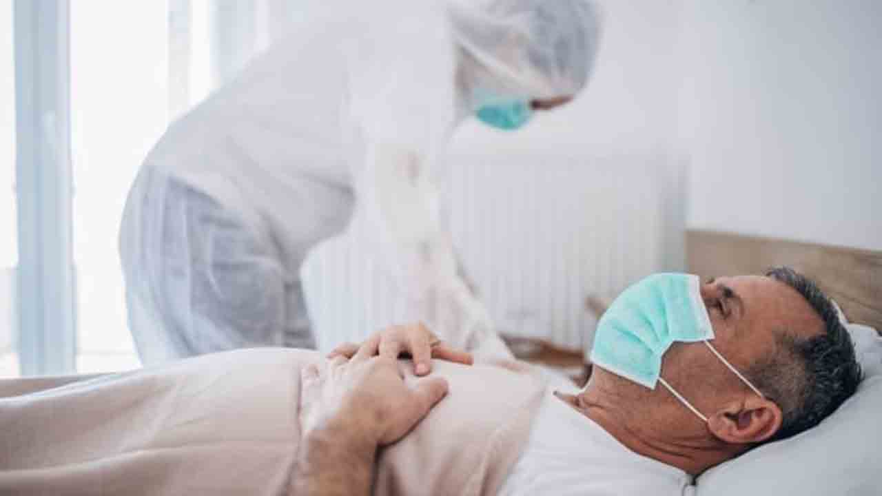 కొవిడ్‌పై అలుపెరుగని పోరాటం.. 13 నెలల తర్వాత కోలుకున్న వ్యక్తి