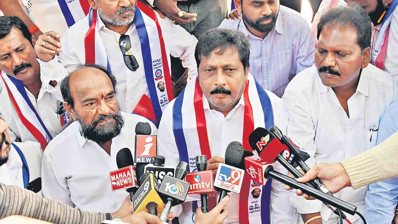 బీసీలకు 50% రిజర్వేషన్లు కల్పించాలి