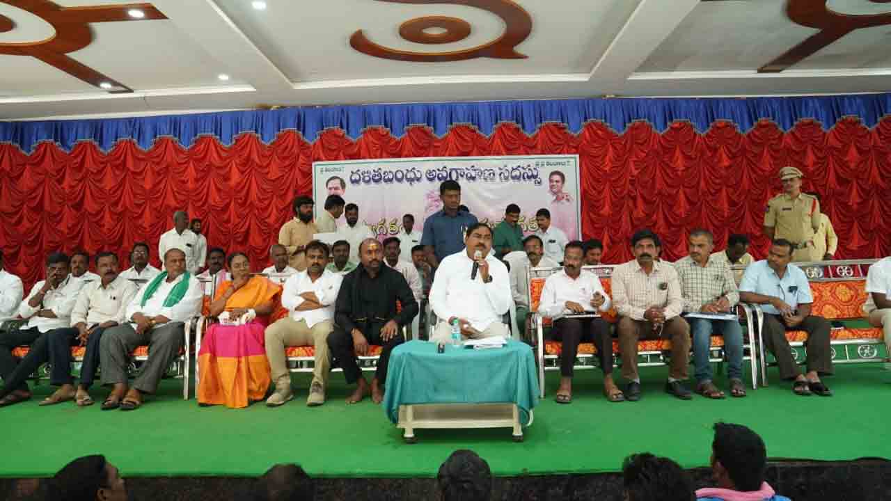 త్వరలో సీఎం కేసీఆర్‌ చేతుల మీదుగా మహబూబాబాద్‌ కలెక్టరేట్‌, మెడికల్‌ కాలేజీ ప్రారంభోత్సవం : ఎర్రబెల్లి