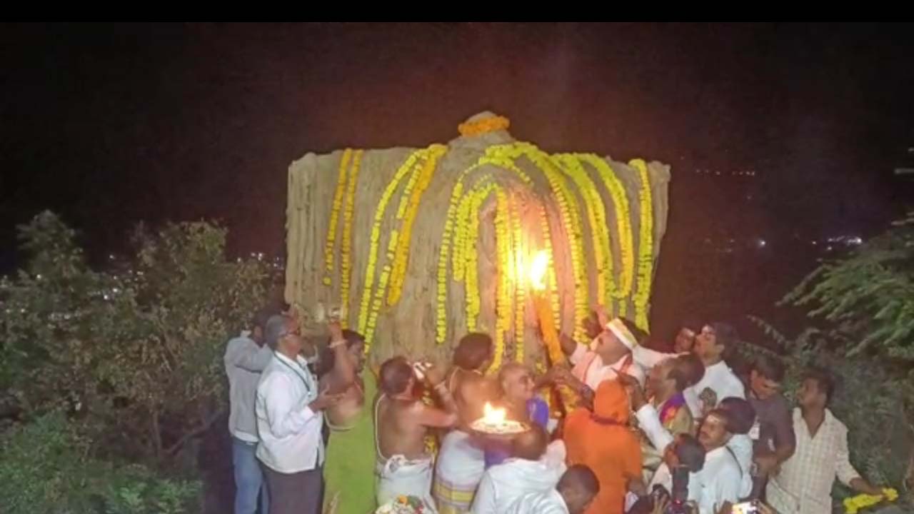 పాలకుర్తిలో కార్తీక పౌర్ణమి వేడుకలు.. పాల్గొన్న మంత్రి ఎర్రబెల్లి