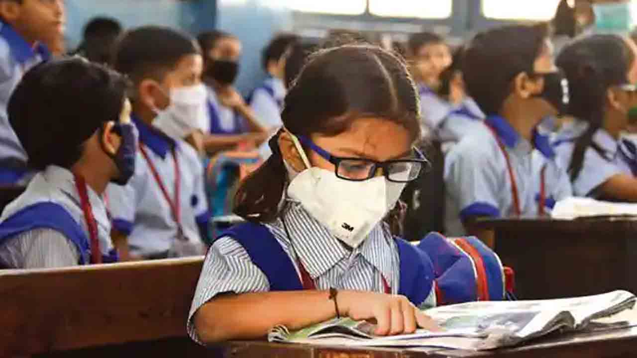 Arvind Kejriwal | ఢిల్లీలో క్షీణించిన గాలి నాణ్యత..  ప్రాథమిక తరగతులను మూసివేసిన ప్రభుత్వం..!