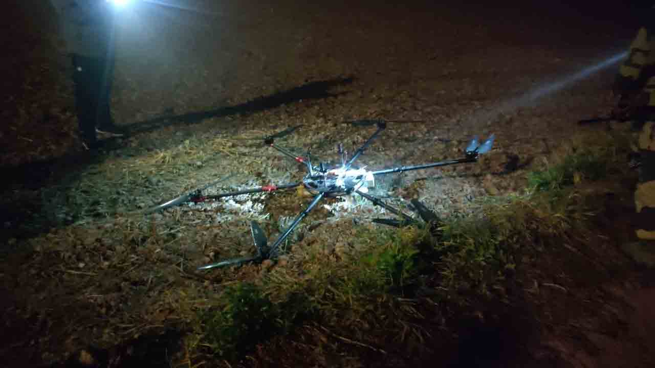 పంజాబ్‌లో పాక్‌ డ్రోన్‌ను కూల్చివేసిన బీఎస్‌ఎఫ్‌