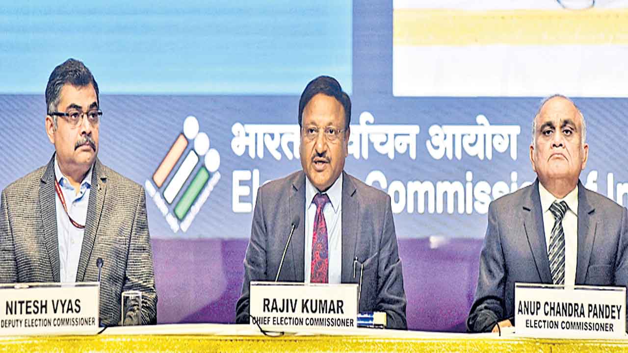 రెండు విడతల్లో గుజరాత్‌ ఎన్నికలు