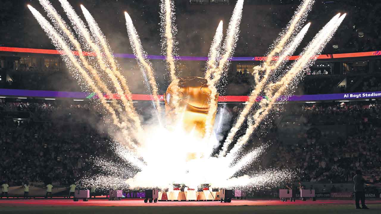 వేడుకగా విశ్వ సంబురం