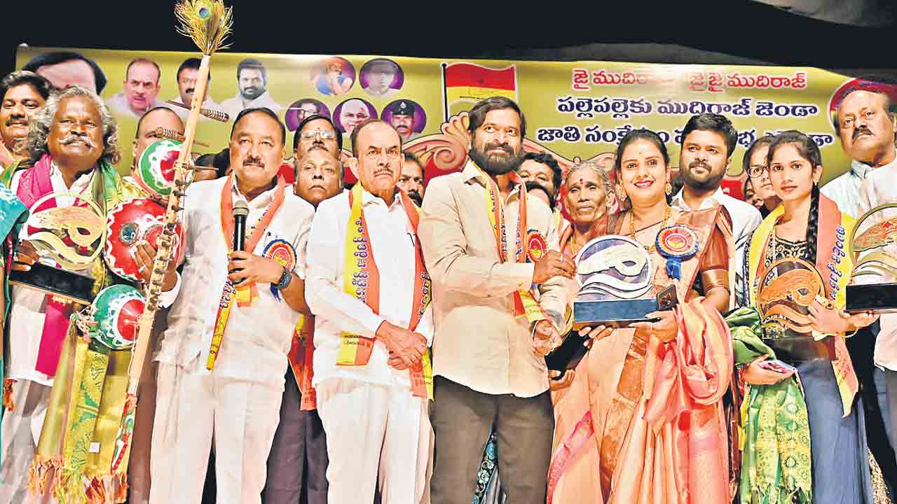 అన్ని కులవృత్తుల డీఎన్‌ఏ ఒక్కటే