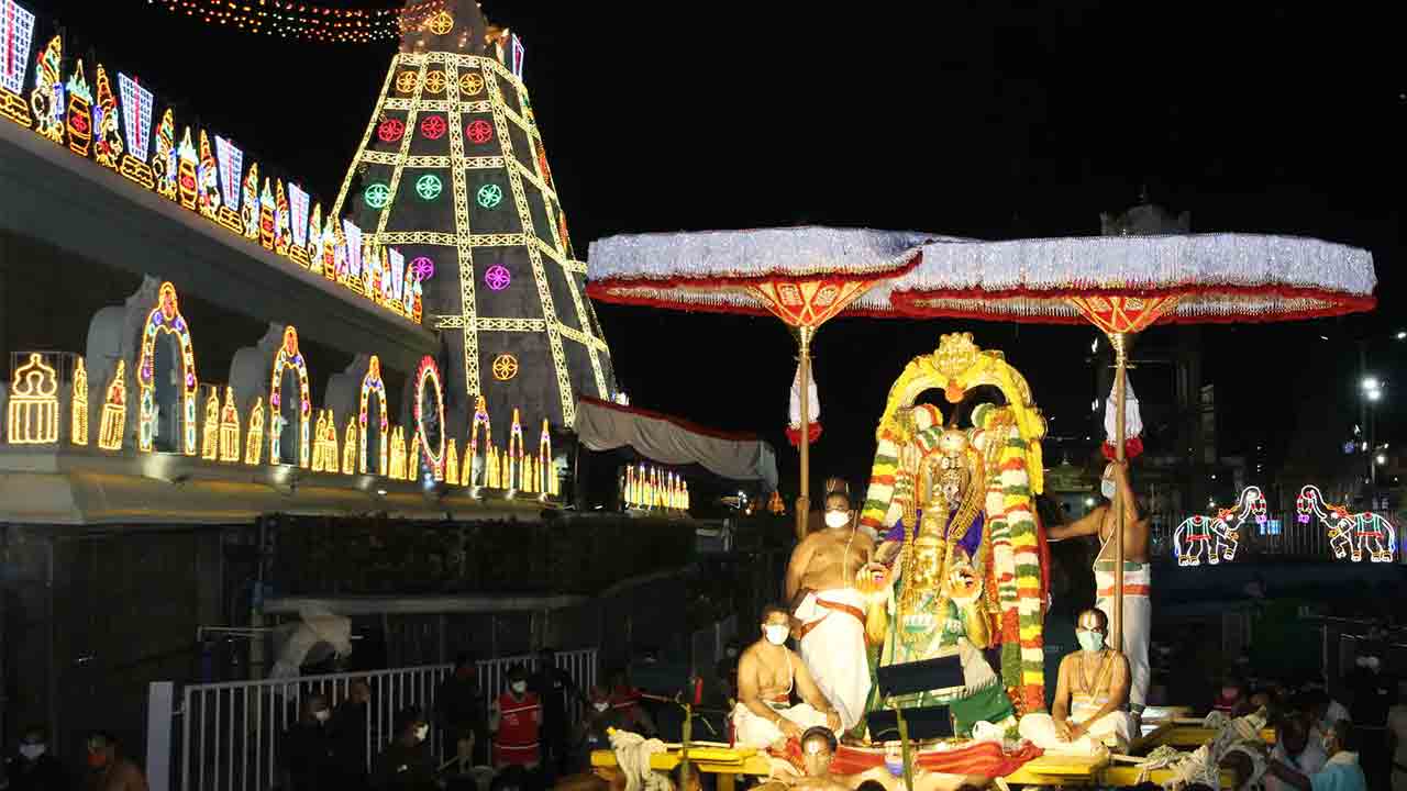 TTD | తిరుమలలో రేపటి పున్నమి గరుడ సేవ రద్దు