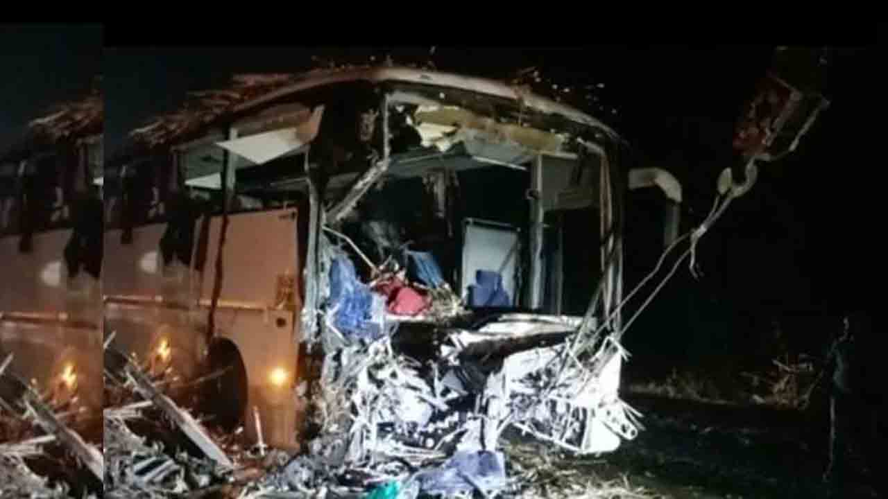 ఒడిశాలో పట్టాలు తప్పిన గూడ్సు రైలు.. ముగ్గురు దుర్మరణం