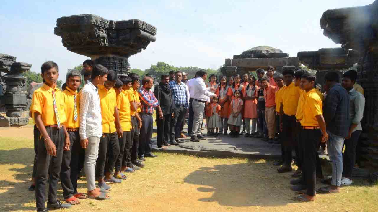 వారసత్వ సంపదను కాపాడుకోవాలి