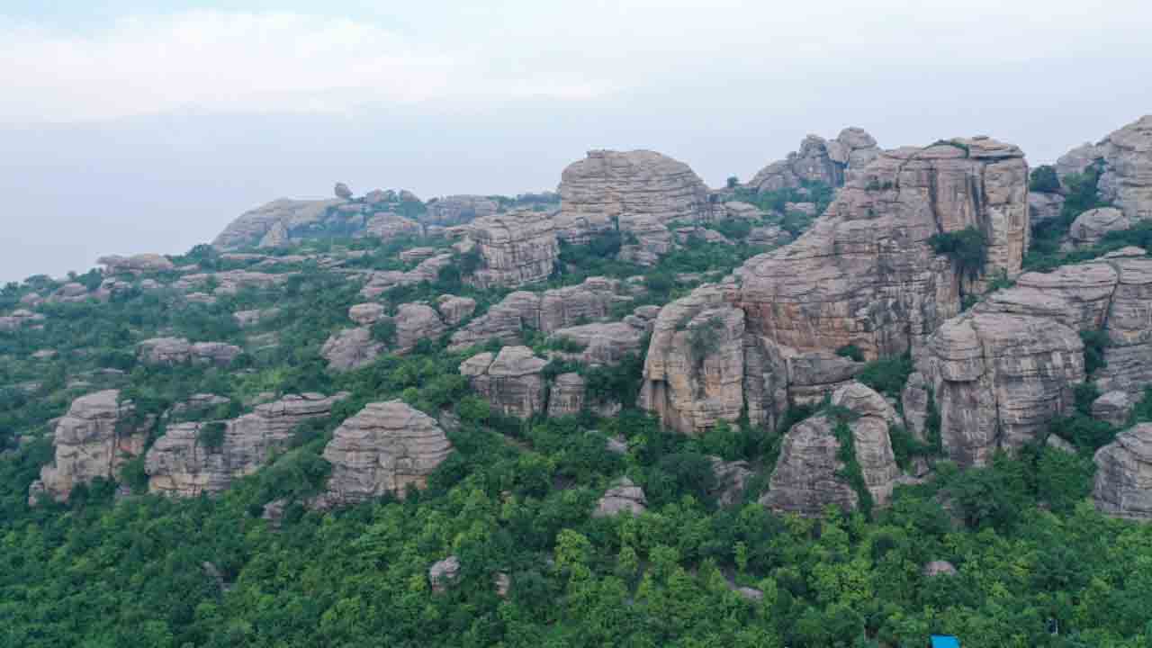 నగర శిలల వైభవం..