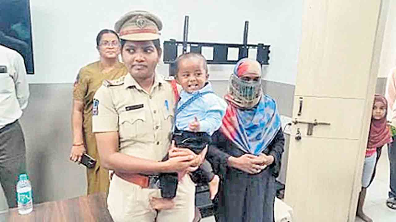 పది రోజుల పాటు.. సీసీ కెమెరాలు గాలించి.!