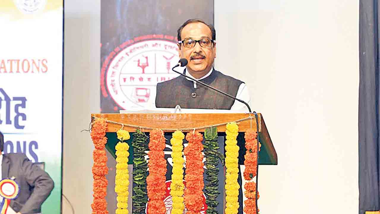 సాంకేతిక పరిజ్ఞానంలో దూసుకెళ్తున్న ఇండియన్‌ రైల్వే