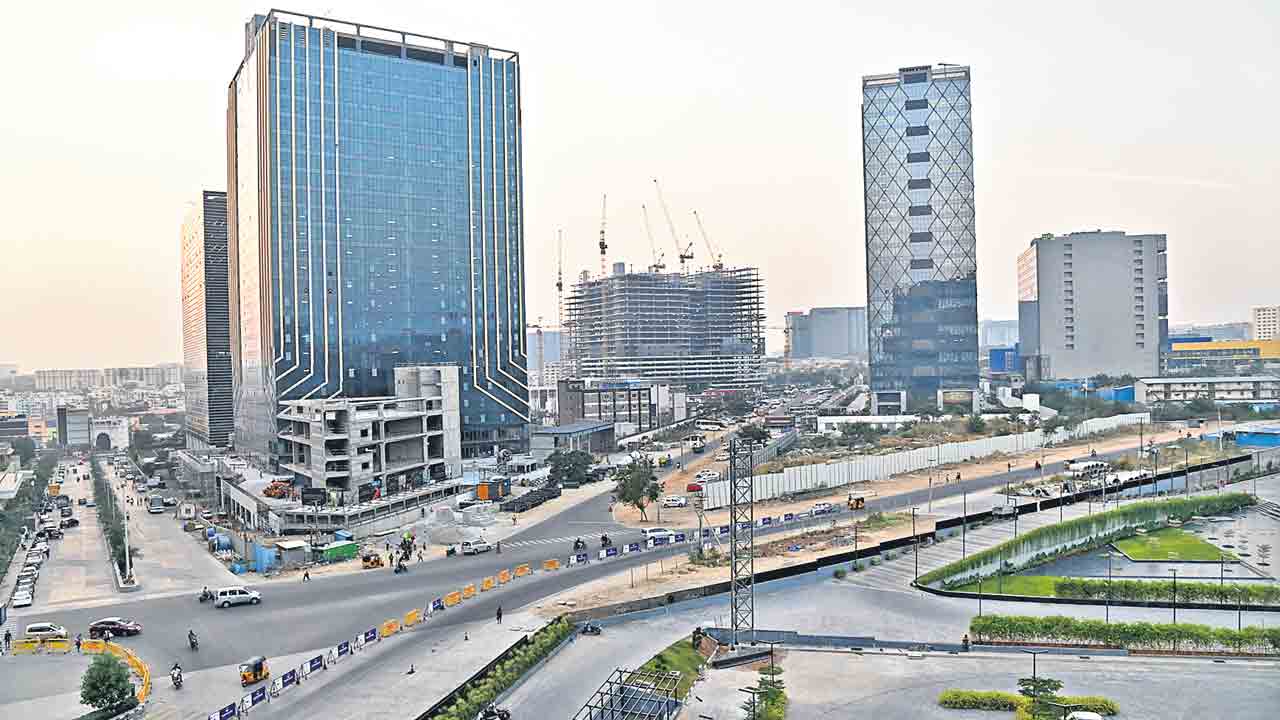 సాఫ్ట్‌వేర్‌ కంపెనీలకు ప్రత్యేక షటిల్‌ బస్సులు