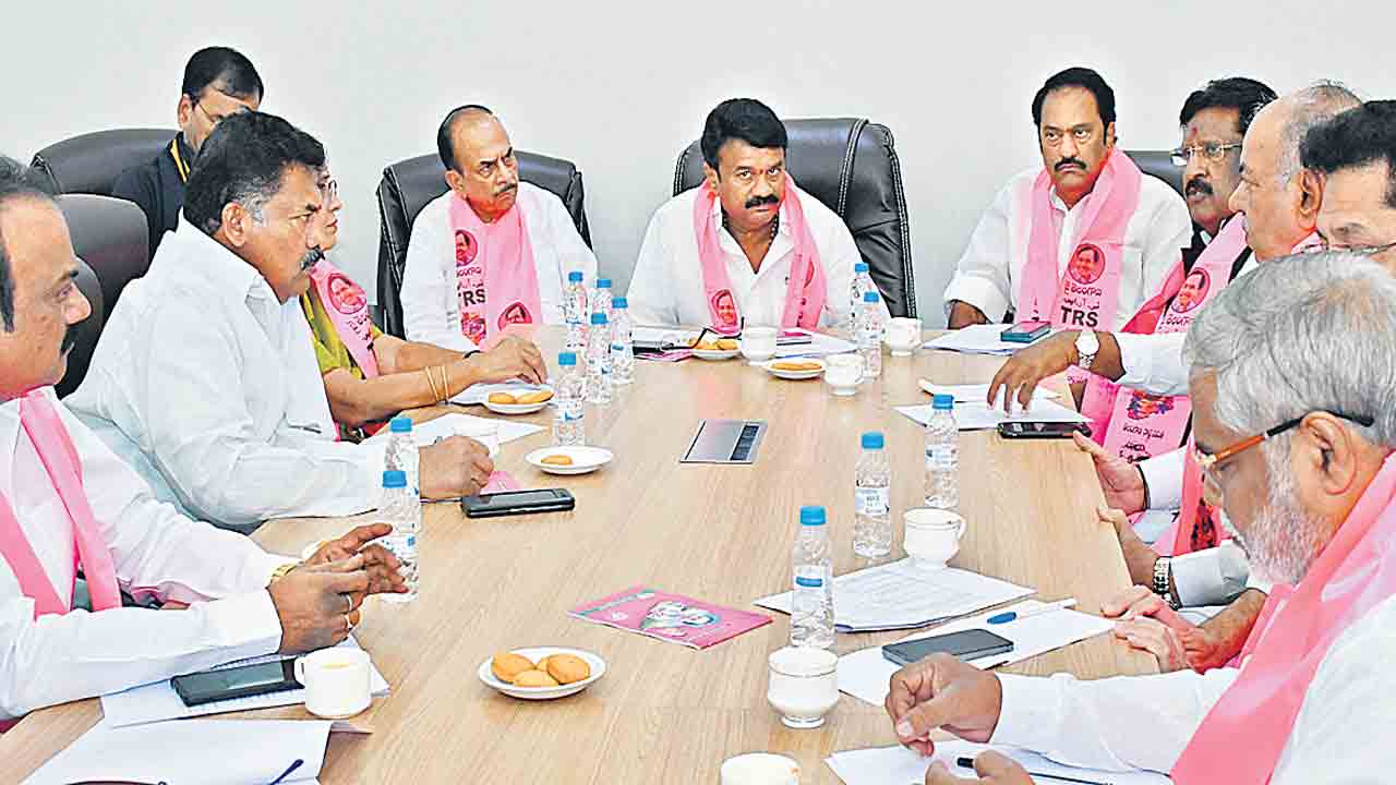 జీహెచ్‌ఎంసీ పరిధిలో 27న టీఆర్‌ఎస్‌ విస్తృతస్థాయి భేటీ