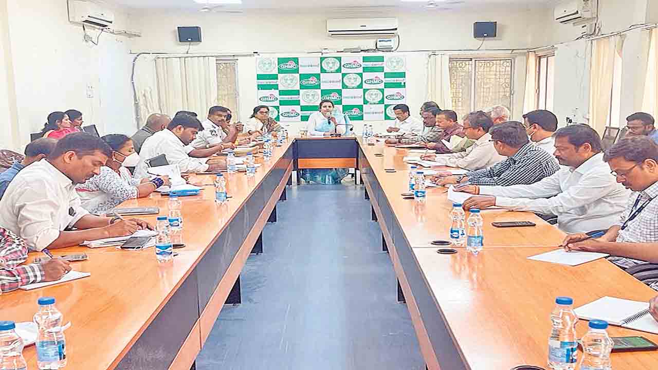 సమన్వయంతో పనిచేయాలి