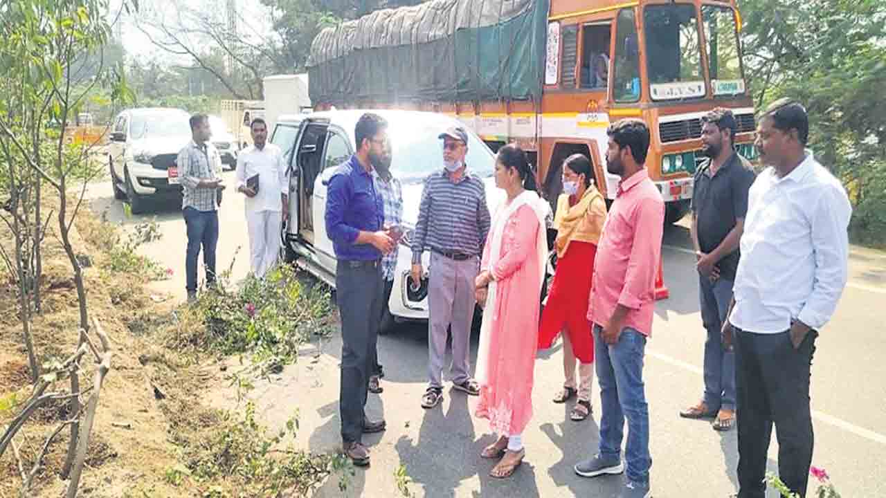 హరితహారాన్ని విస్మరిస్తే చర్యలు