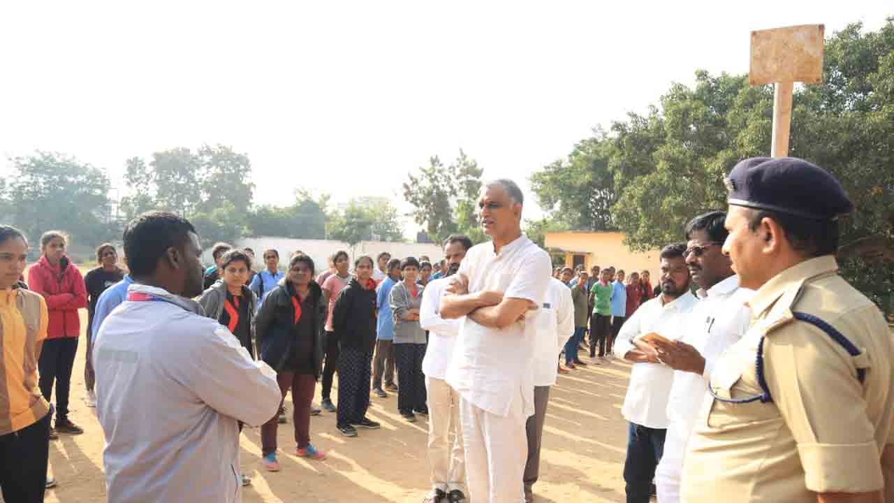 తపనతో ప్రాక్టీస్‌ చేయండి.. పోలీస్‌ ఉద్యోగార్థులకు మంత్రి హరీశ్‌ రావు ఆల్‌ ది బెస్ట్‌