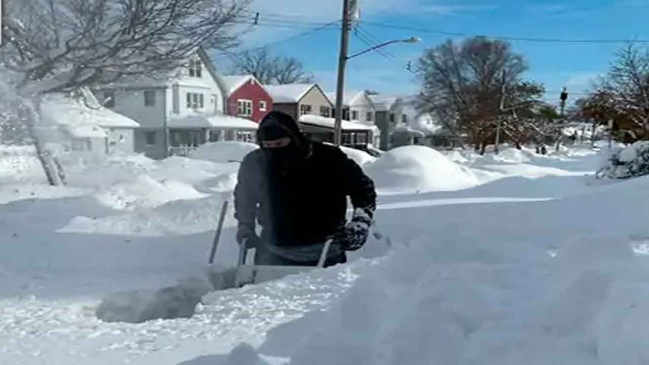 Heavy Snowfall @ America | అమెరికాలో భారీగా హిమపాతం.. మంచుదుప్పట్లో న్యూయార్క్‌ నగరం