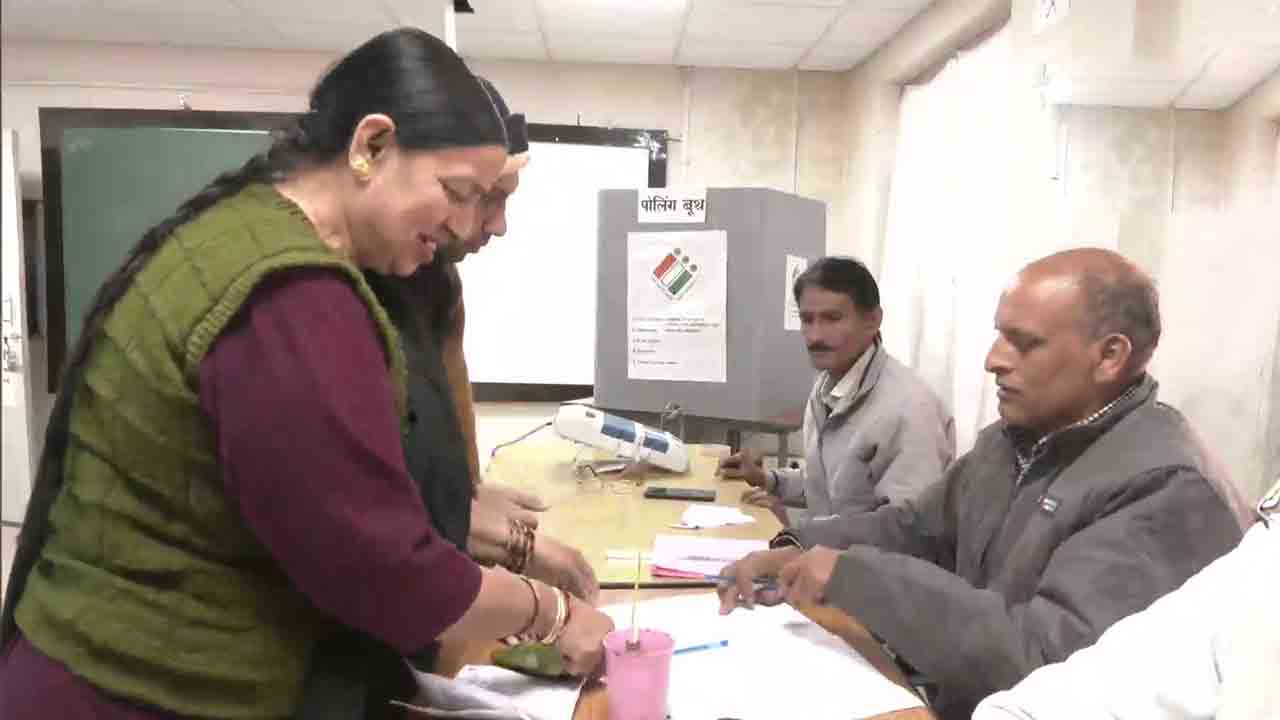 హిమాచల్‌ అసెంబ్లీ ఎన్నికలు.. ప్రారంభమైన పోలింగ్‌