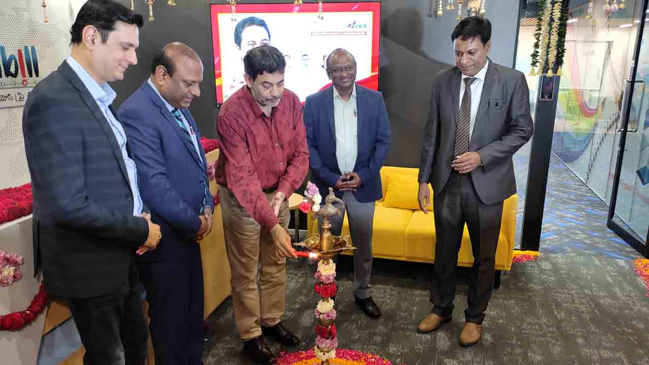 హైదరాబాద్‌లో ‘పై స్క్వేర్‌’ గ్లోబల్‌ సెంటర్‌