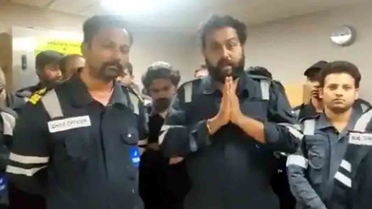 ఆఫ్రికా దేశంలో 16 మంది భారత్‌ సిబ్బంది నిర్బంధం… విడిపించాలని వేడుకోలు