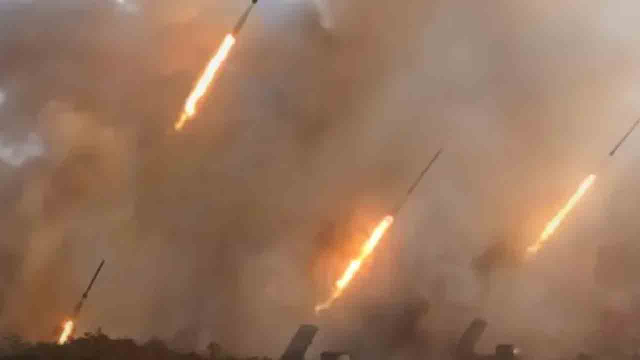 సిరియా మిలిటరీ ఎయిర్‌బేస్‌పై ఇజ్రాయెల్‌ క్షిపణుల వర్షం