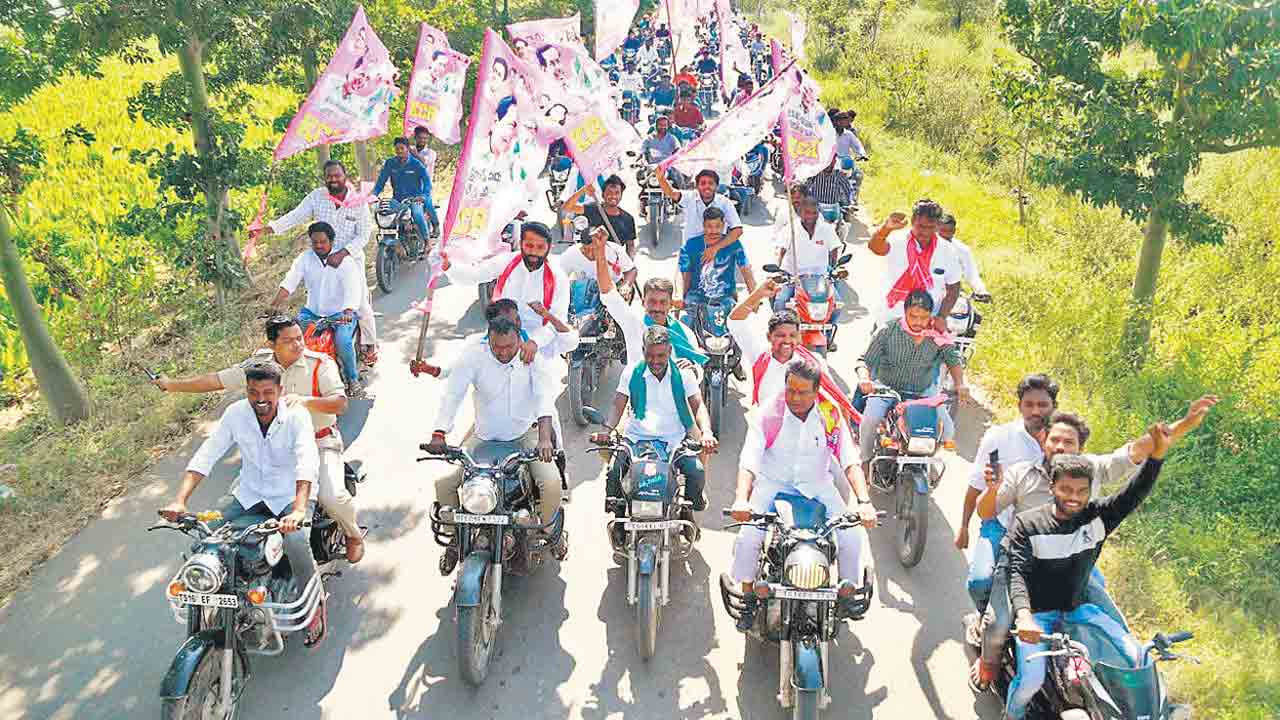 రాజకీయాలను భ్రష్టు పట్టిస్తున్న దుష్టుడు