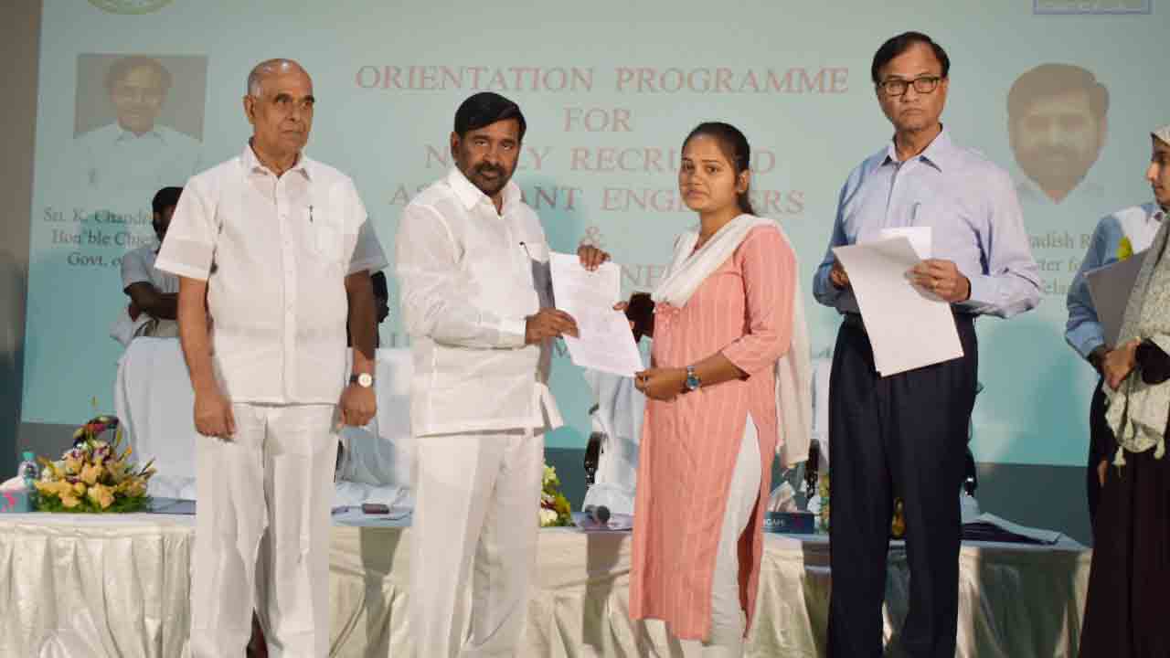 బీజేపీ రెండో ఆఫీస్‌లా రాజ్‌భవన్‌