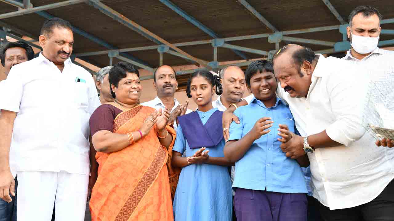 ఉల్లాసంగా.. ఉత్సాహంగా..