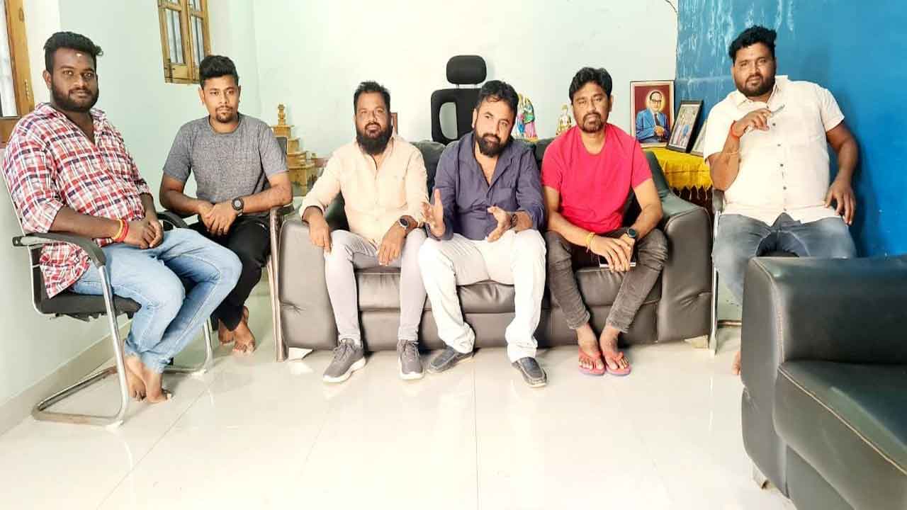 చేనేతపై జీఎస్టీ ఎత్తివేయాలి