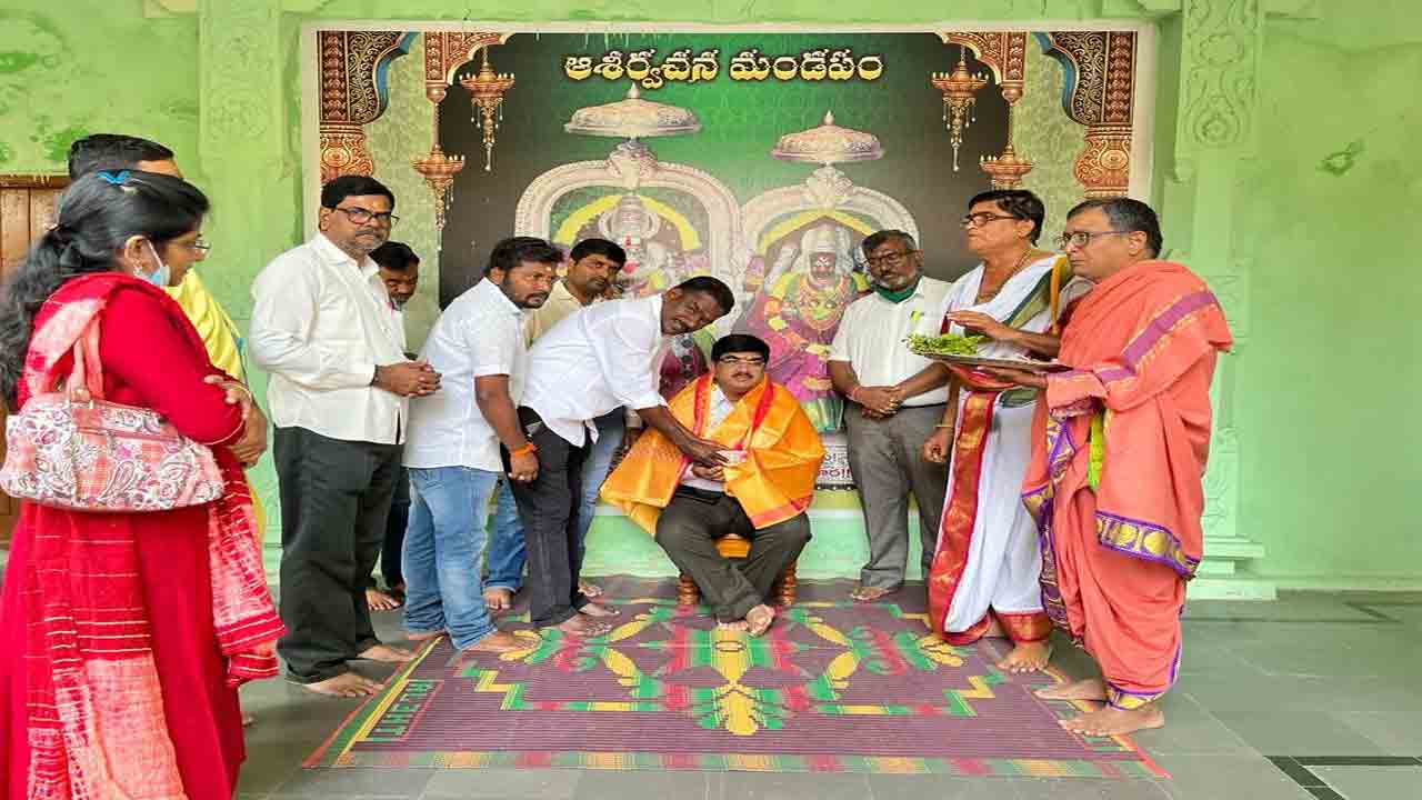 నార్మల్‌ డెలివరీలకే ప్రాధాన్యమివ్వాలి