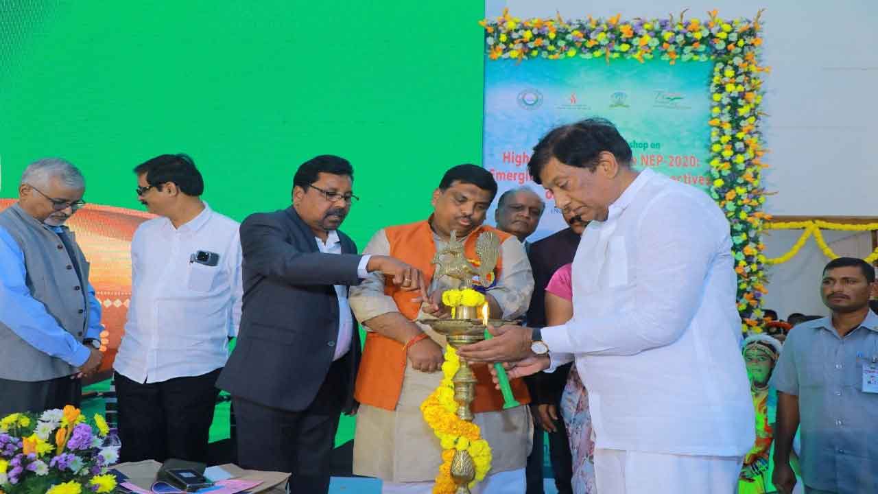 జాతీయ విద్యావిధానంపై విస్తృత చర్చ జరగాలి