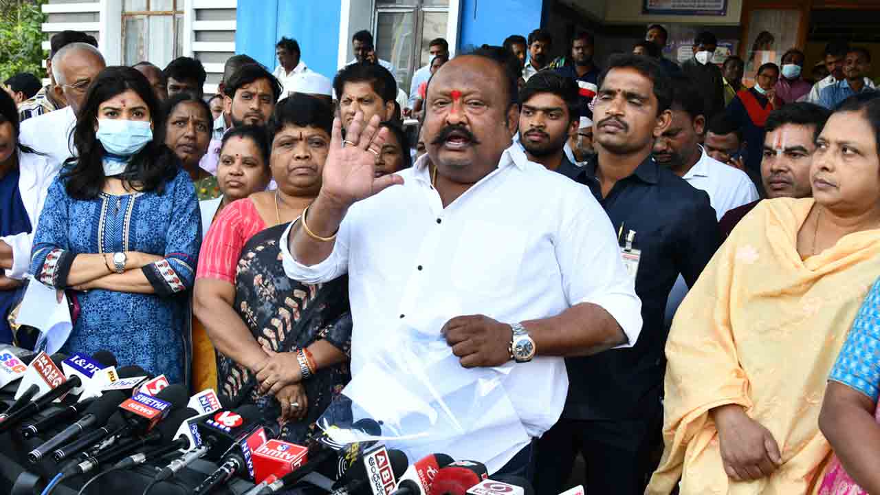 ఎమ్మెల్సీ కవిత తెలంగాణ ఆడబిడ్డ