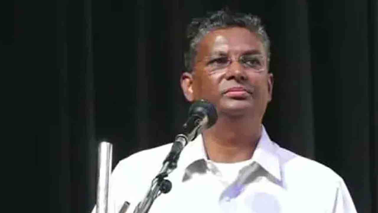 కర్ణాటక కాంగ్రెస్‌ సీనియర్‌ నేత వివాదస్పద వ్యాఖ్యలు