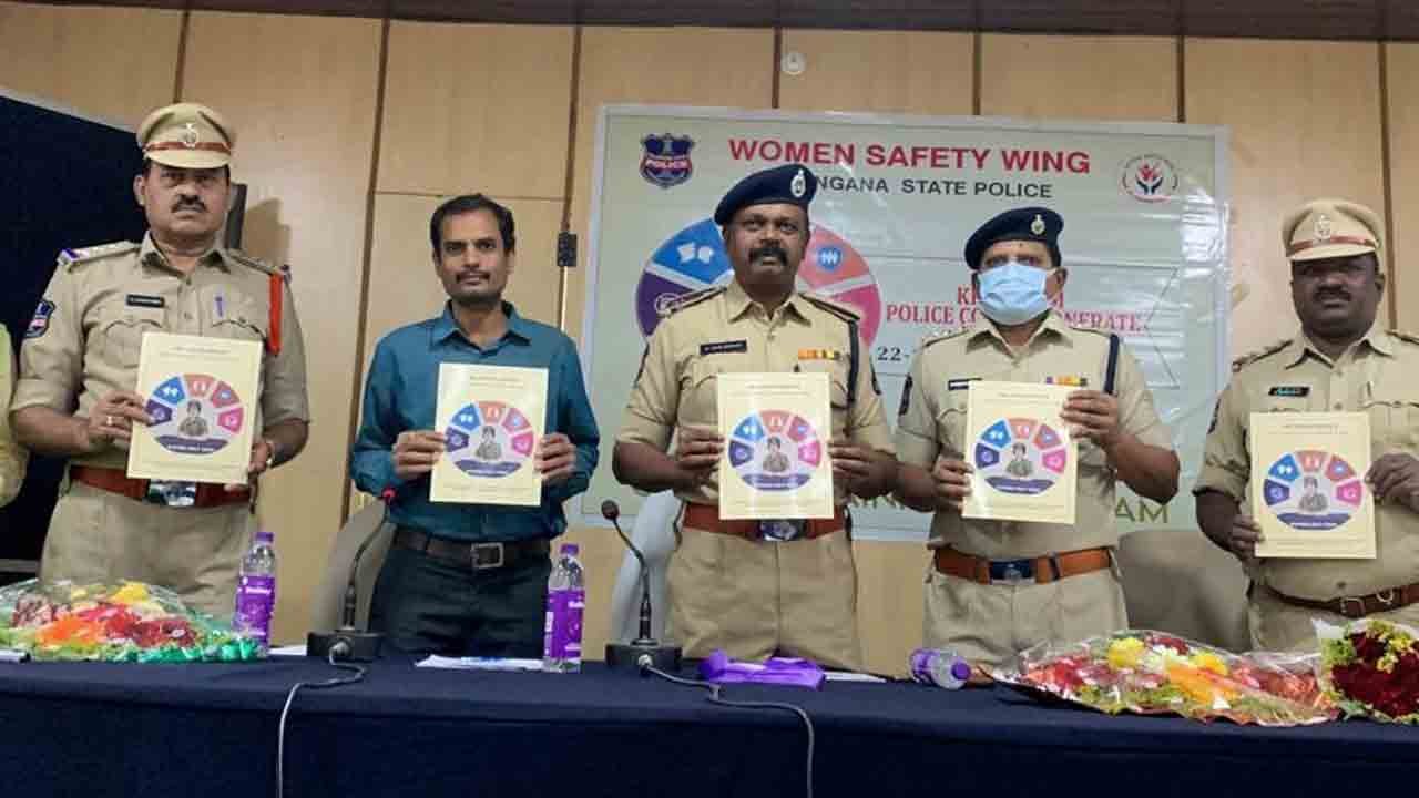 మహిళా భద్రతలో తెలంగాణ పోలీసులు ఆదర్శం