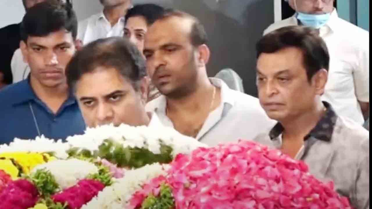 Super Star Krishna | కృష్ణ పార్థివదేహానికి నివాళులర్పించిన మంత్రి కేటీఆర్‌