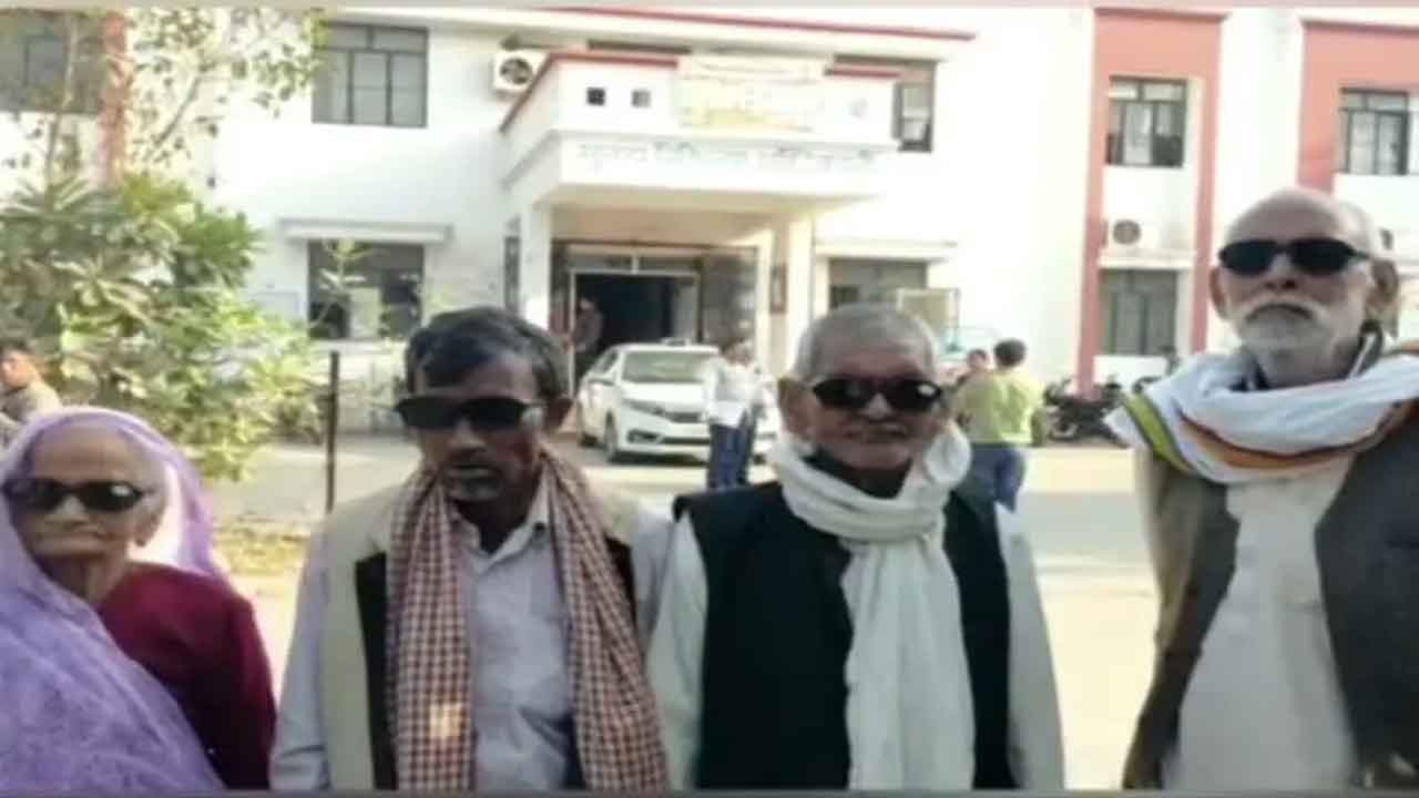 Vision loss | యూపీలో డబుల్ ఇంజిన్ ప్రభుత్వం నిర్వాకం.. కంటికి ఆపరేషన్ చేస్తే చూపు మాయం