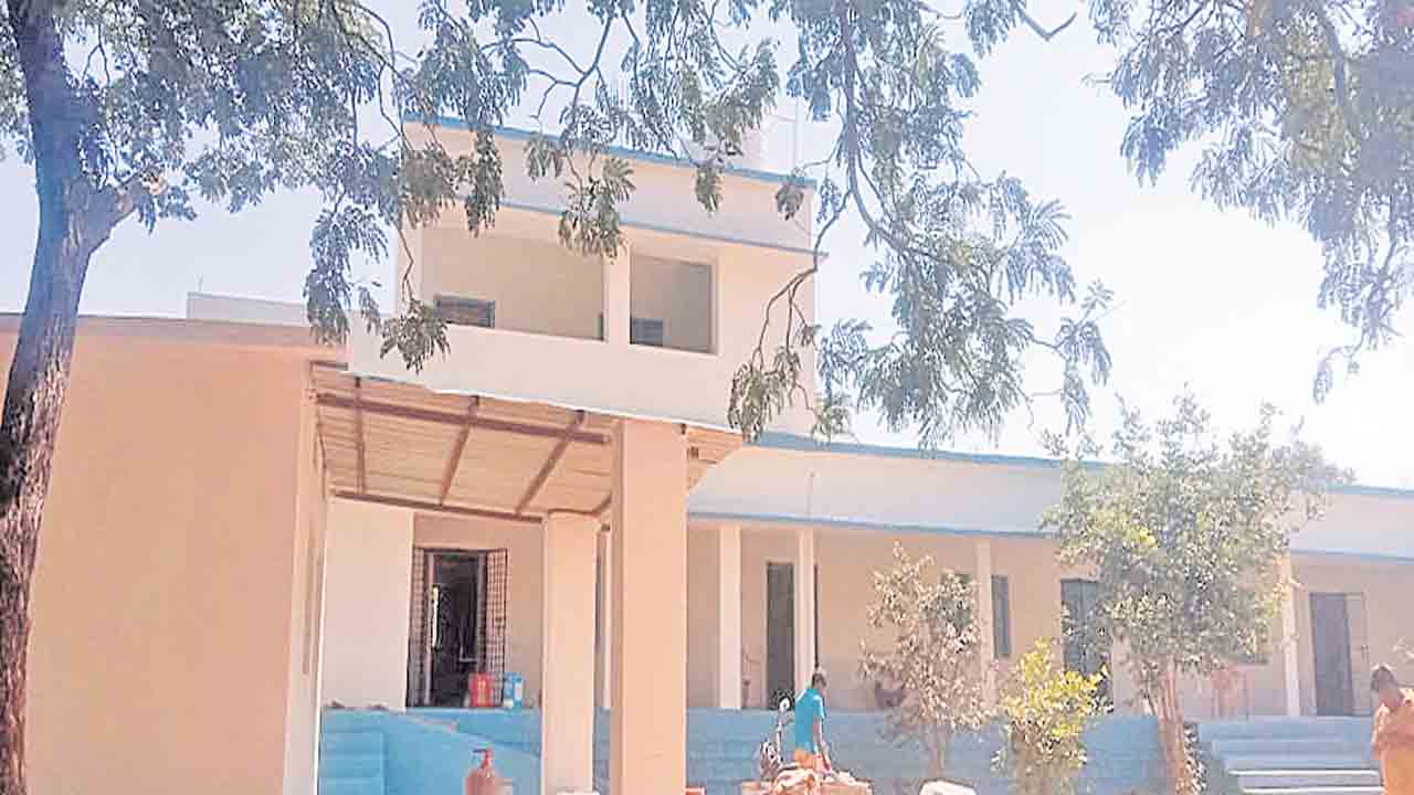 సరికొత్తగా.. మారుతున్న సర్కారు బడుల రూపురేఖలు