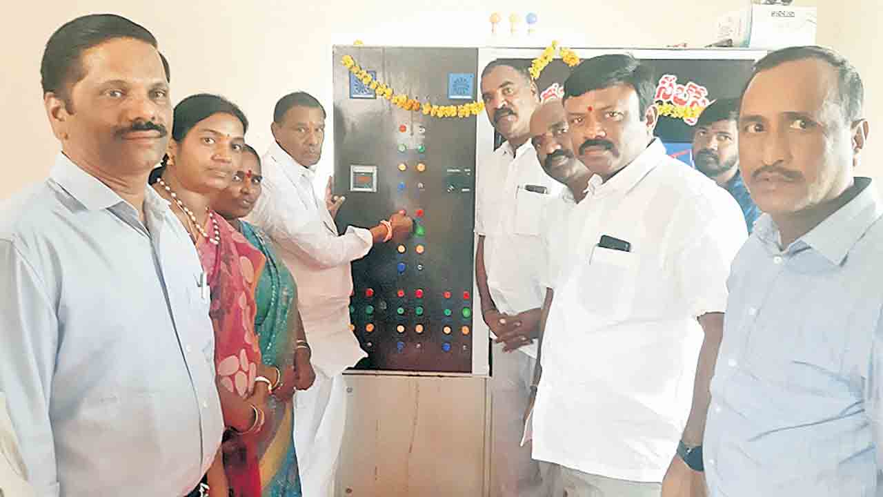 పల్లెపల్లెకూ అభివృద్థి ఫలాలు