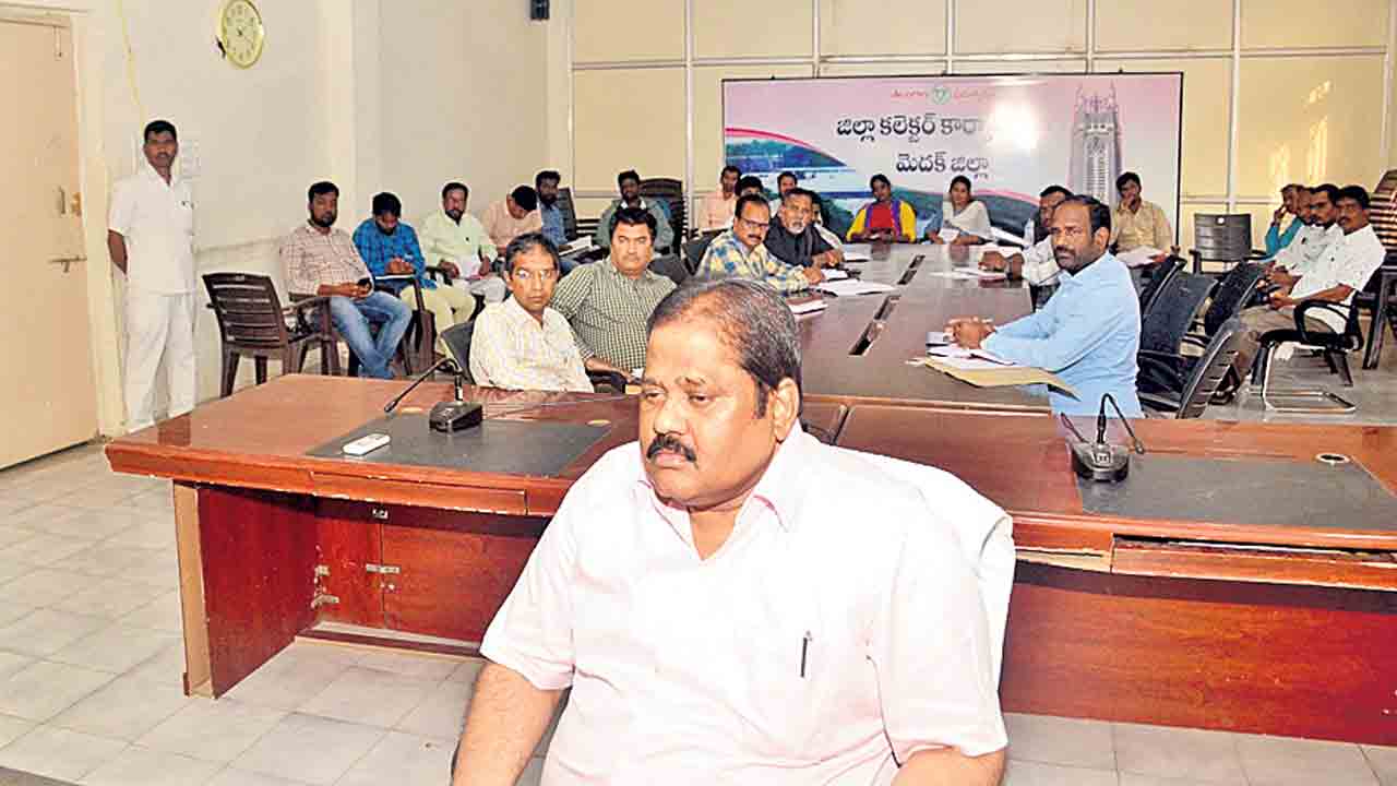 అర్హులైన యువతను ఓటరుగా చేర్చాలి