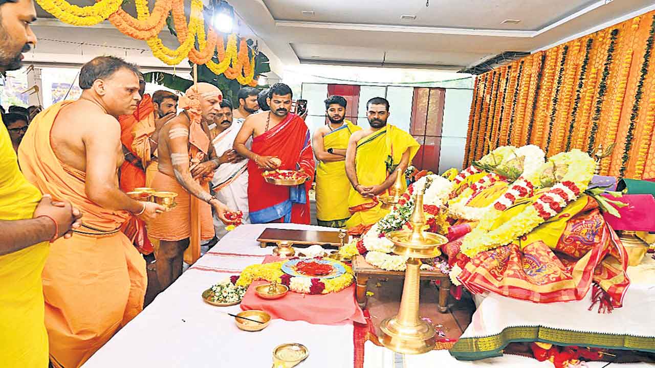 శతచండీ యాగం