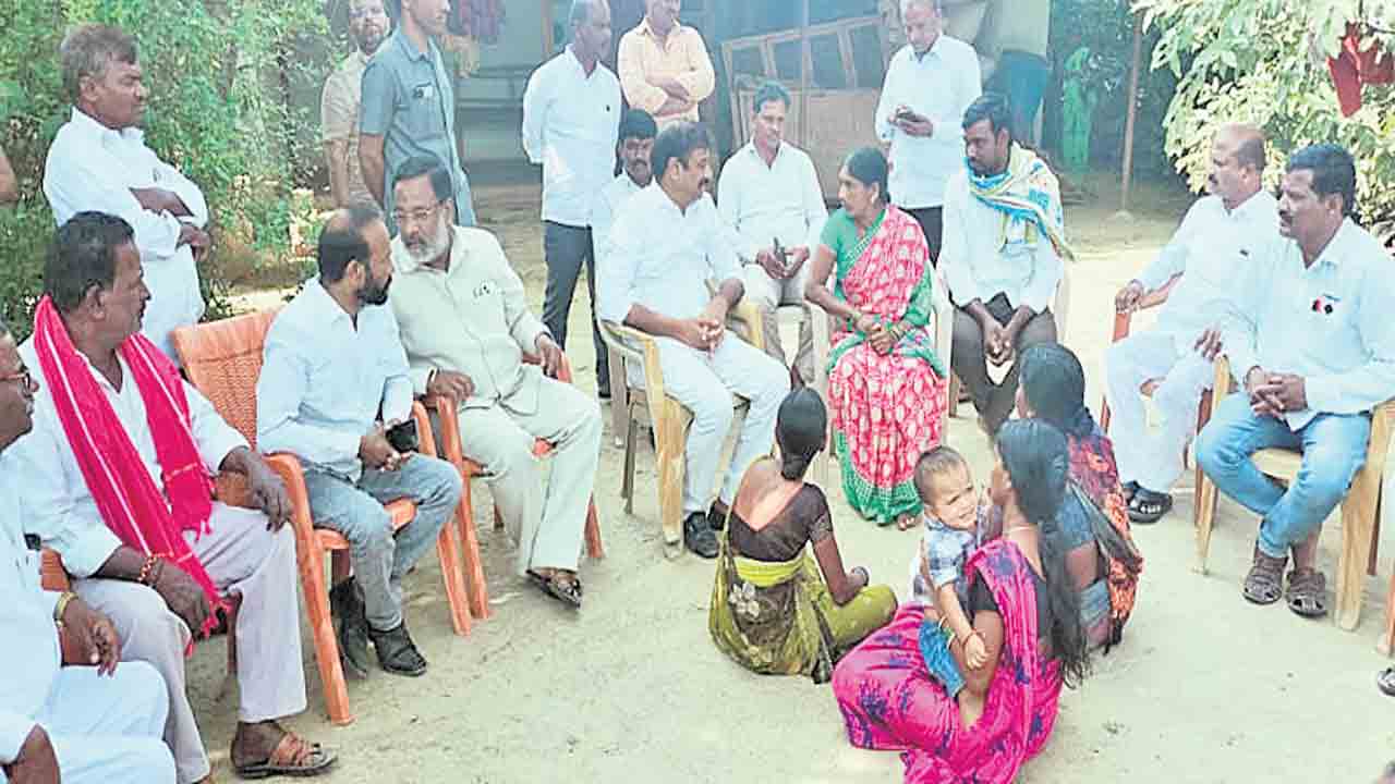 ప్రతి ధాన్యం గింజనూ కొంటాం..