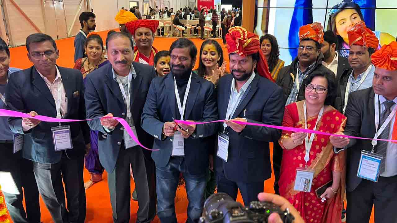 కేసీఆర్‌ చొరవతో పర్యాటక రంగానికి ఊతం