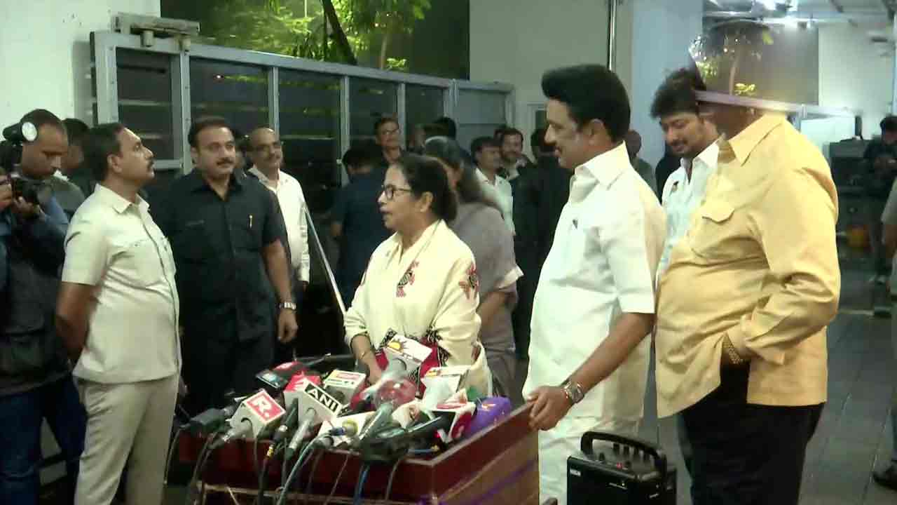 స్టాలిన్‌ నా సోదరుడి లాంటి వాడు: మమతాబెనర్జి