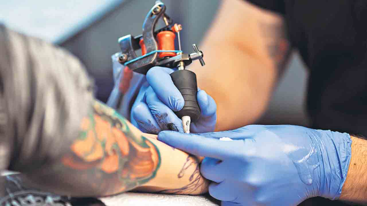 ట్రెండీ టాటూస్‌..క్రేజీ లుక్‌