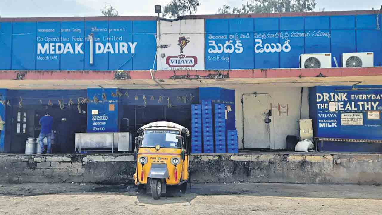 పాడి రైతులకు ప్రోత్సాహం…