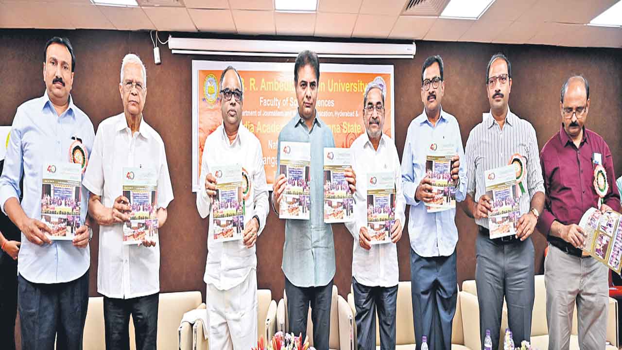 దేశం పతనమవుతుంటే ప్రశ్నించరేం?